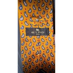 Etro Milano Silk Neck Tie Gold‎ Red Paisley Made in Italy 3.75 x 59 in